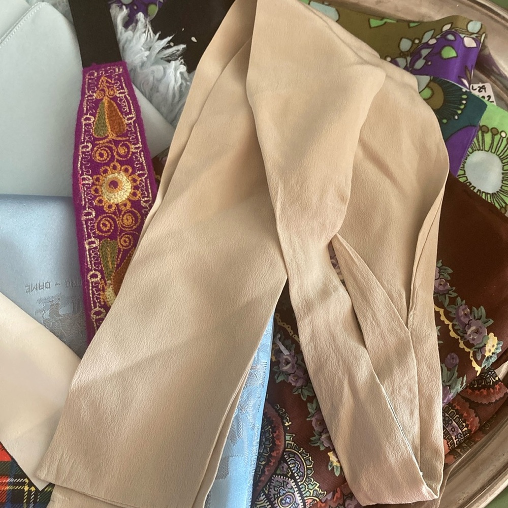 Vintage Silk Tie/ Twilly
